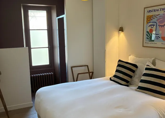 Les Chanoines Cathedrale Bayeux