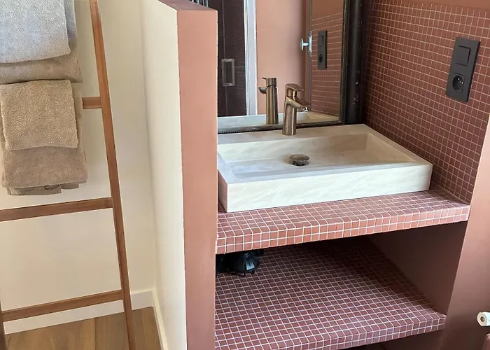 Les Chanoines Cathedrale Apartment *